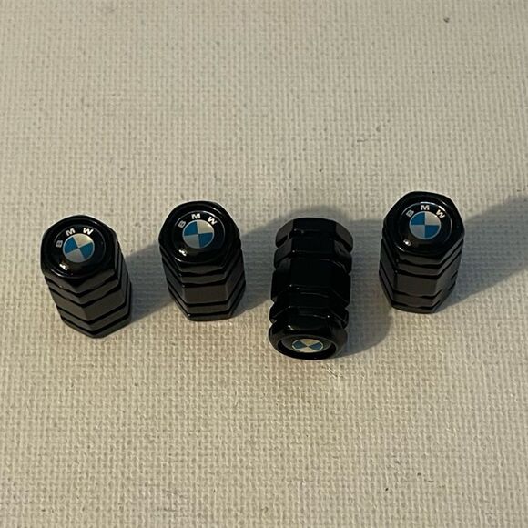 BMW Logo valve Stem caps in Black set of 4 NWT - Picture 1 of 4